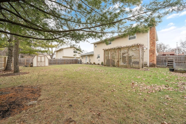 view of yard featuring a storage shed