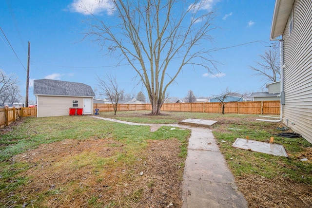 4874 Ridge St, Columbus, OH 43207 - view of yard with an outbuilding
