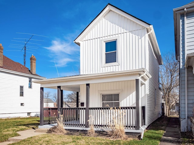 view of front facade with covered porch