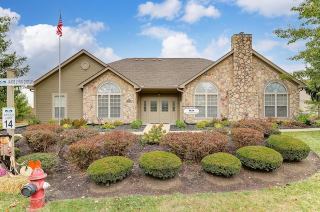 view of front of property