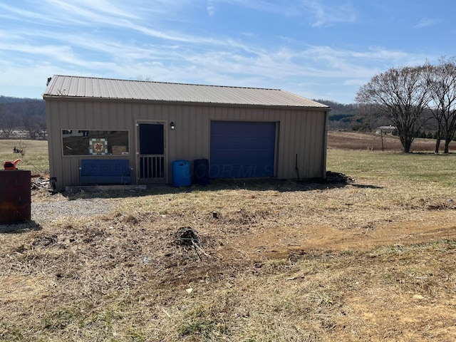 view of outbuilding featuring an outbuilding