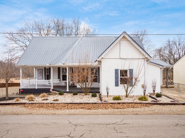 view of front of property with covered porch