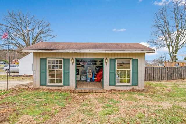 exterior space featuring a yard