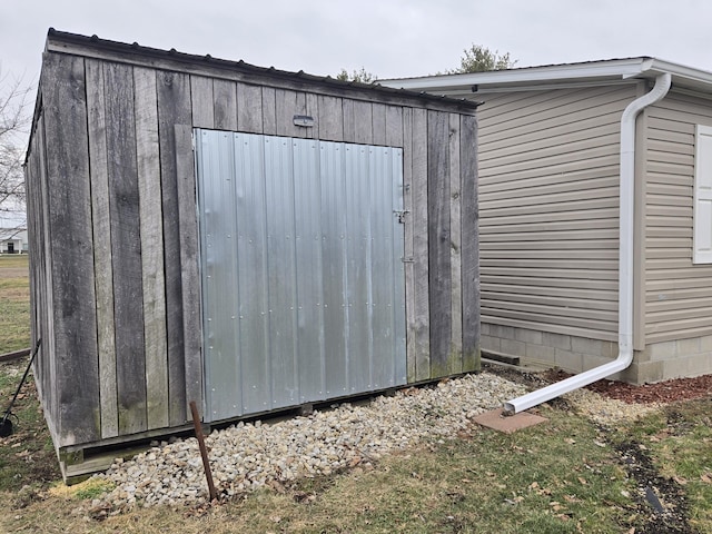 view of outbuilding