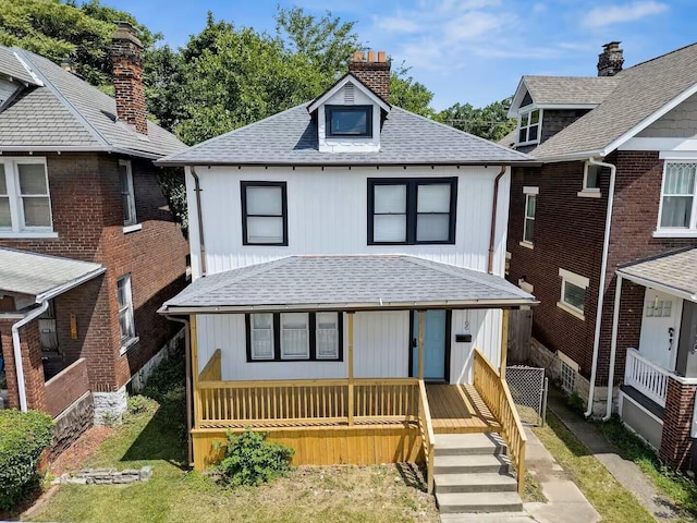 view of front of house featuring a porch