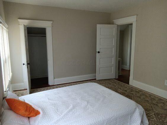 bedroom with a closet