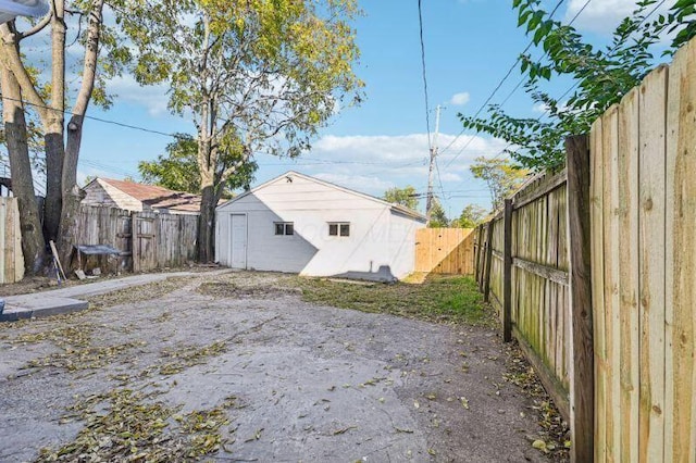 exterior space featuring a storage shed