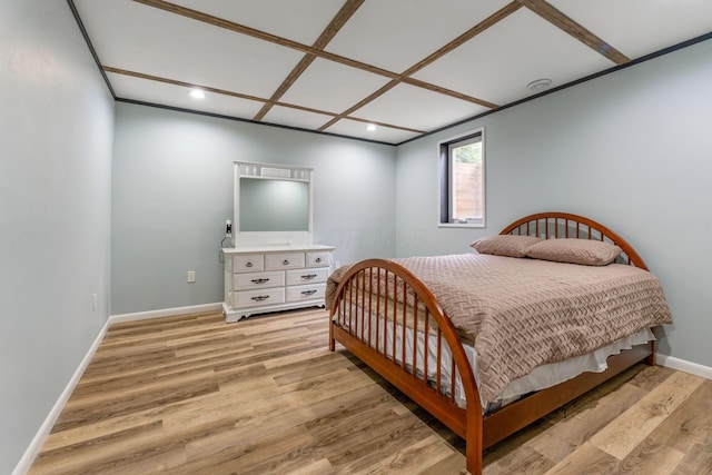 bedroom featuring crown molding, recessed lighting, light wood-style flooring, and baseboards