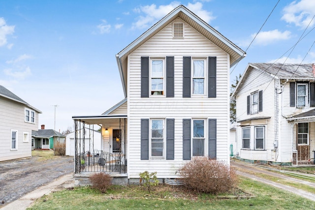 view of front of property featuring a porch