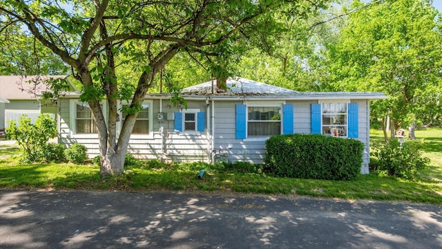 109 Beacon Light Ln, Buckeye Lake, OH 43008 - view of front of home