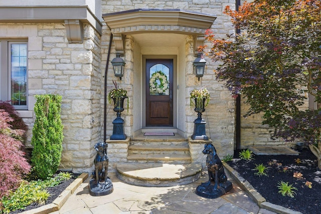 2528 Tremont Rd, Columbus, OH 43221 - entrance to property with stone siding