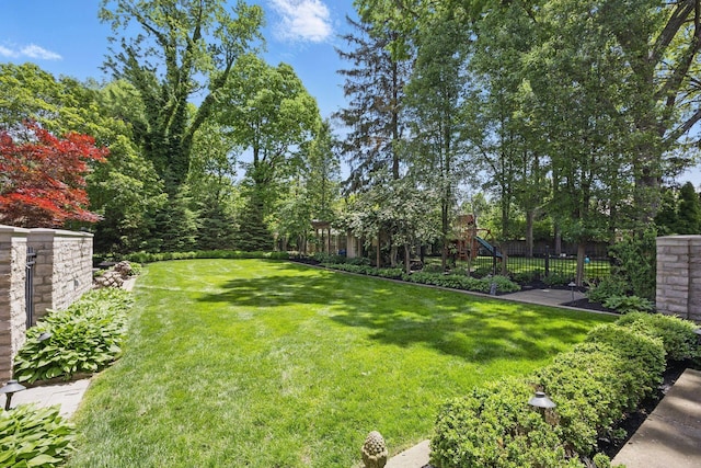 2528 Tremont Rd, Columbus, OH 43221 - view of yard with a playground