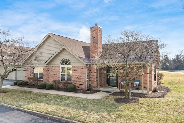 view of front of property with a front lawn