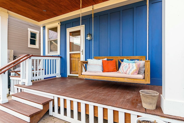 entrance to property with covered porch