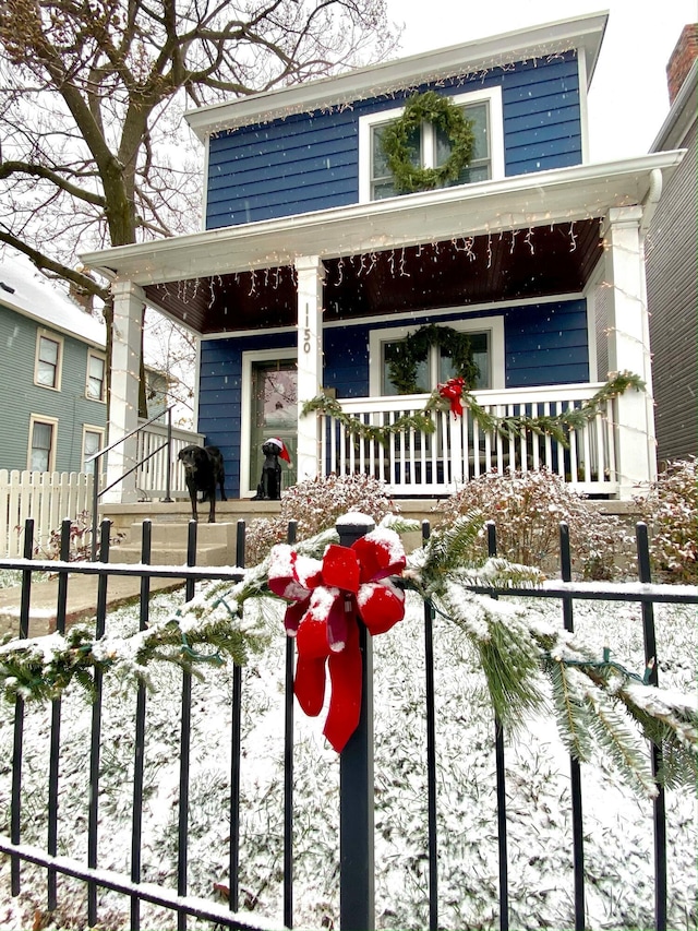 view of front of house featuring a porch