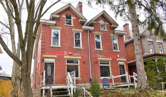 view of front facade