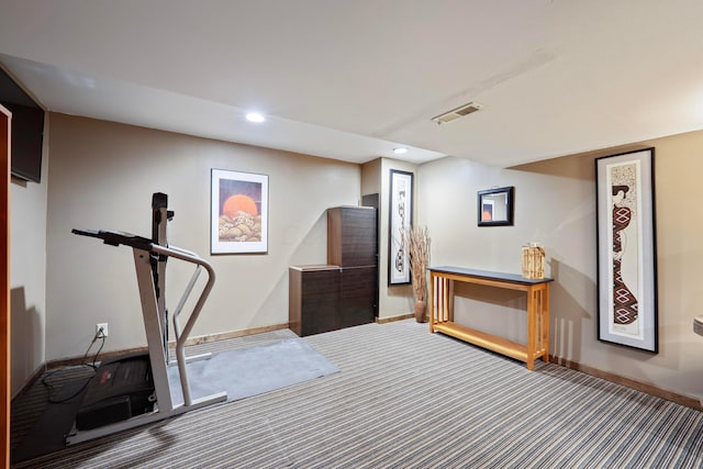 workout room with carpet, visible vents, baseboards, and recessed lighting