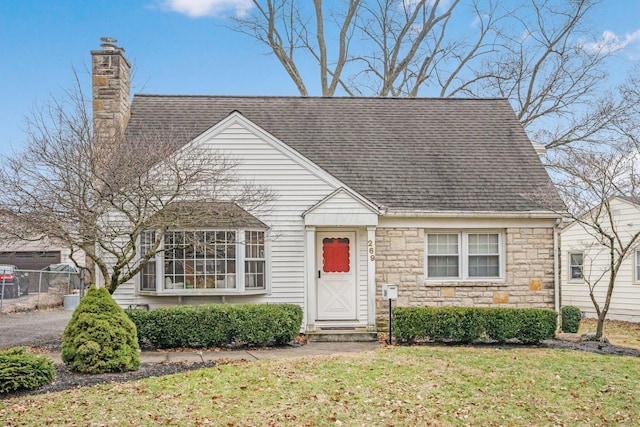 view of front of house with a front yard