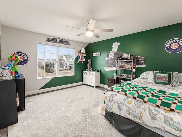 bedroom with ceiling fan