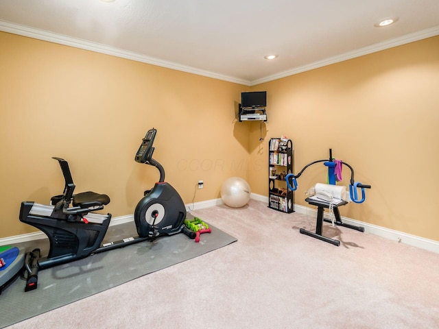 workout area with ornamental molding, recessed lighting, carpet flooring, and baseboards