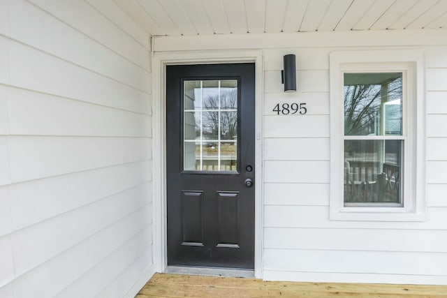 view of property entrance