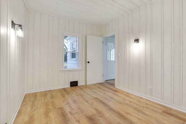 empty room featuring light hardwood / wood-style flooring