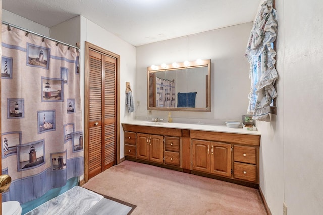 bathroom with vanity