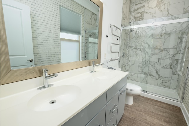 113 E Mithoff St, Columbus, OH 43206 - bathroom with a marble finish shower and double vanity
