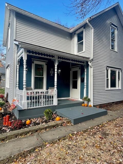 view of front of home with covered porch