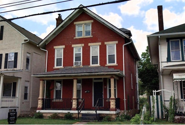 view of front facade featuring covered porch