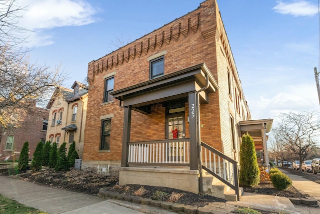 view of front of house with covered porch