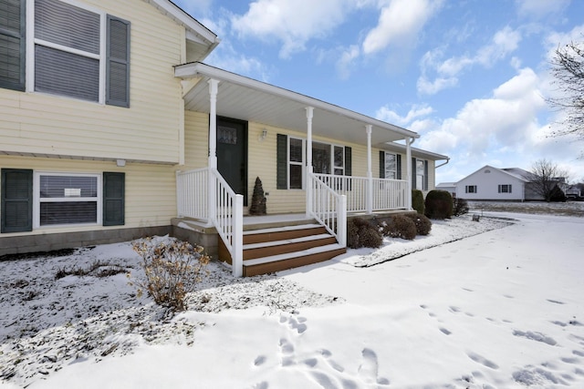 view of front of house featuring covered porch