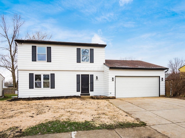 view of front property featuring a garage