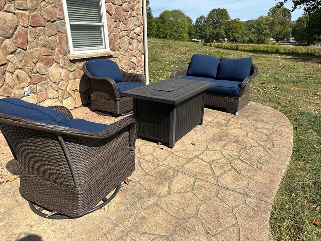 1048 Parkway Dr, Logan, OH 43138 - view of patio / terrace featuring an outdoor hangout area