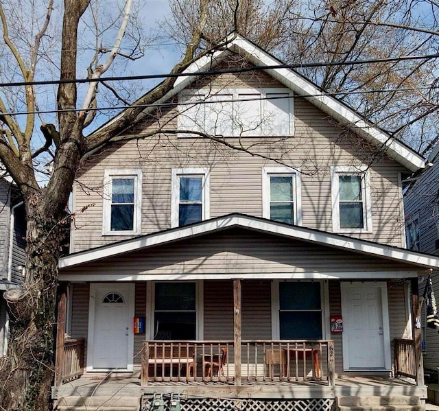 view of front facade featuring a porch