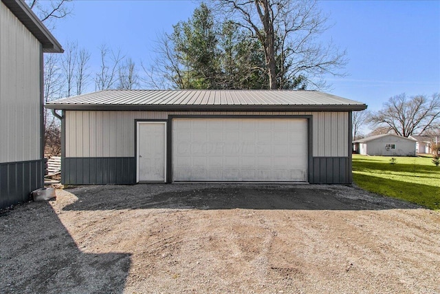 view of detached garage