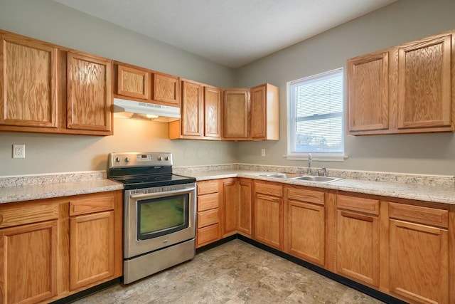 kitchen with sink and stainless steel range with electric cooktop