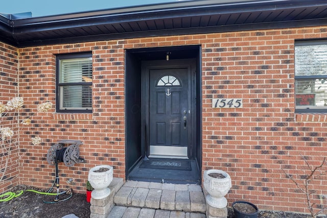 1545 E Choctaw Dr, London, OH 43140 - entrance to property featuring brick siding
