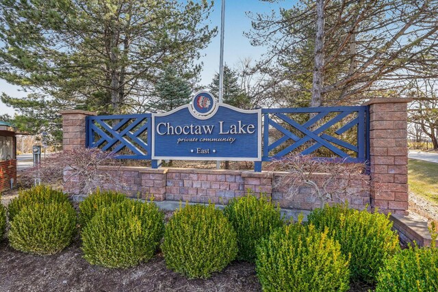 1545 E Choctaw Dr, London, OH 43140 - view of community sign
