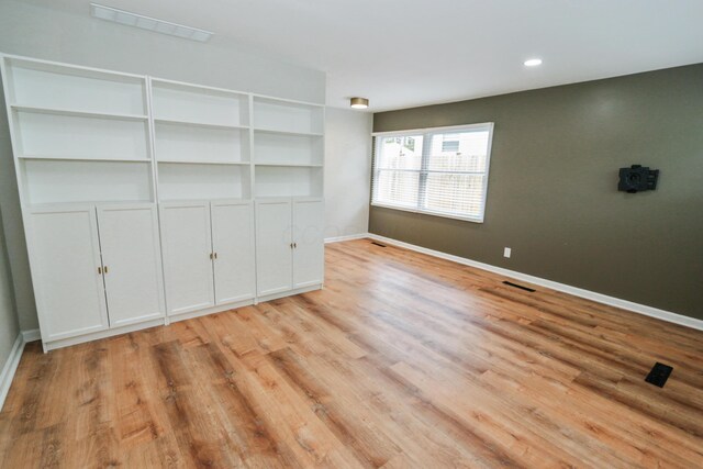 189 N Gould Rd, Bexley, OH 43209 - unfurnished bedroom featuring baseboards, light wood-style flooring, and recessed lighting