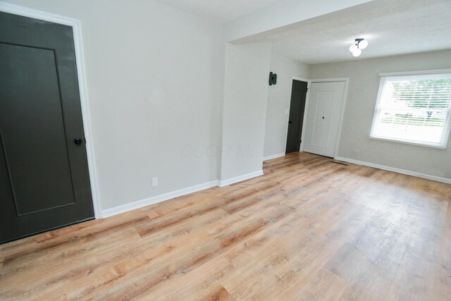 189 N Gould Rd, Bexley, OH 43209 - empty room featuring light wood-type flooring and baseboards