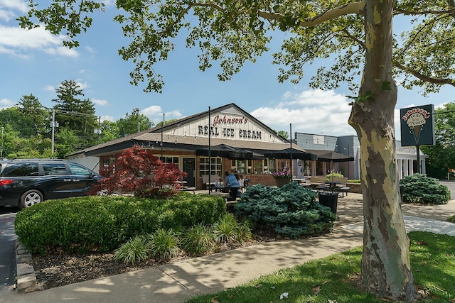 view of building exterior