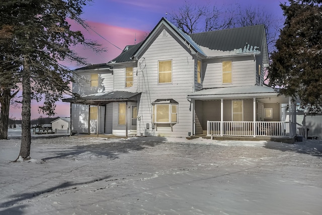 view of front of property featuring a porch