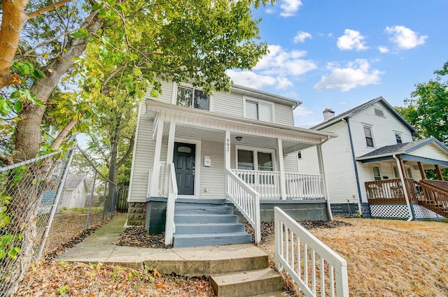 view of front of property featuring a porch