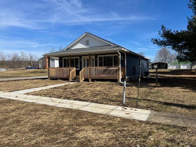 view of front of house featuring covered porch