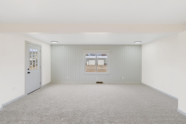 2029 Fairfax Ave, Columbus, OH 43207 - carpeted empty room with visible vents and baseboards