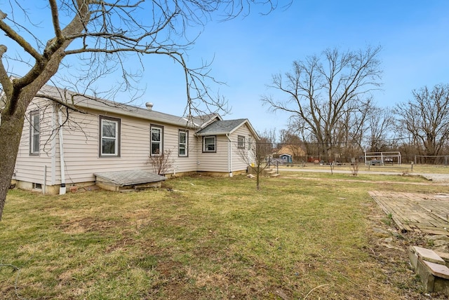 2029 Fairfax Ave, Columbus, OH 43207 - rear view of house with a lawn