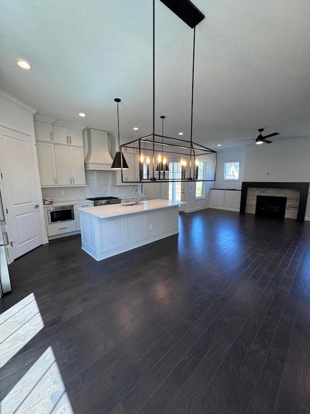5450 Maple Dr, Lewis Center, OH 43035