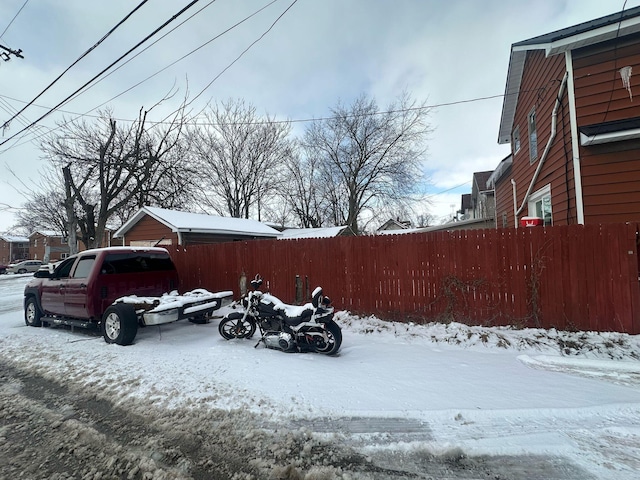235 Oak St, Marion, OH 43302 - view of snowy yard