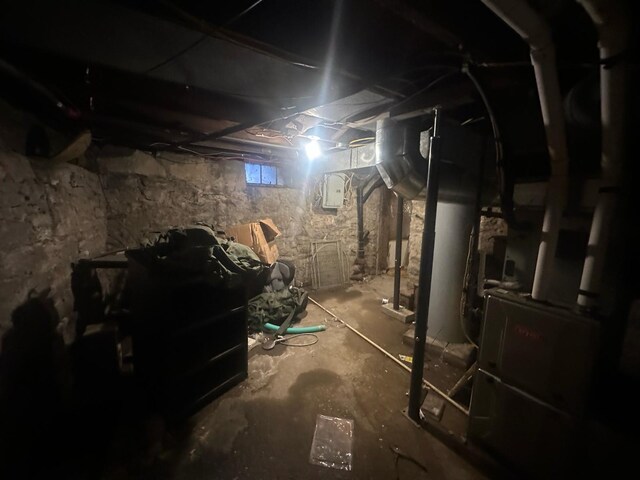 235 Oak St, Marion, OH 43302 - view of basement
